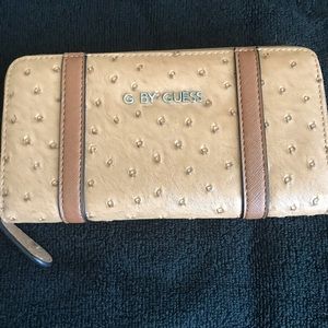 Guess wallet
